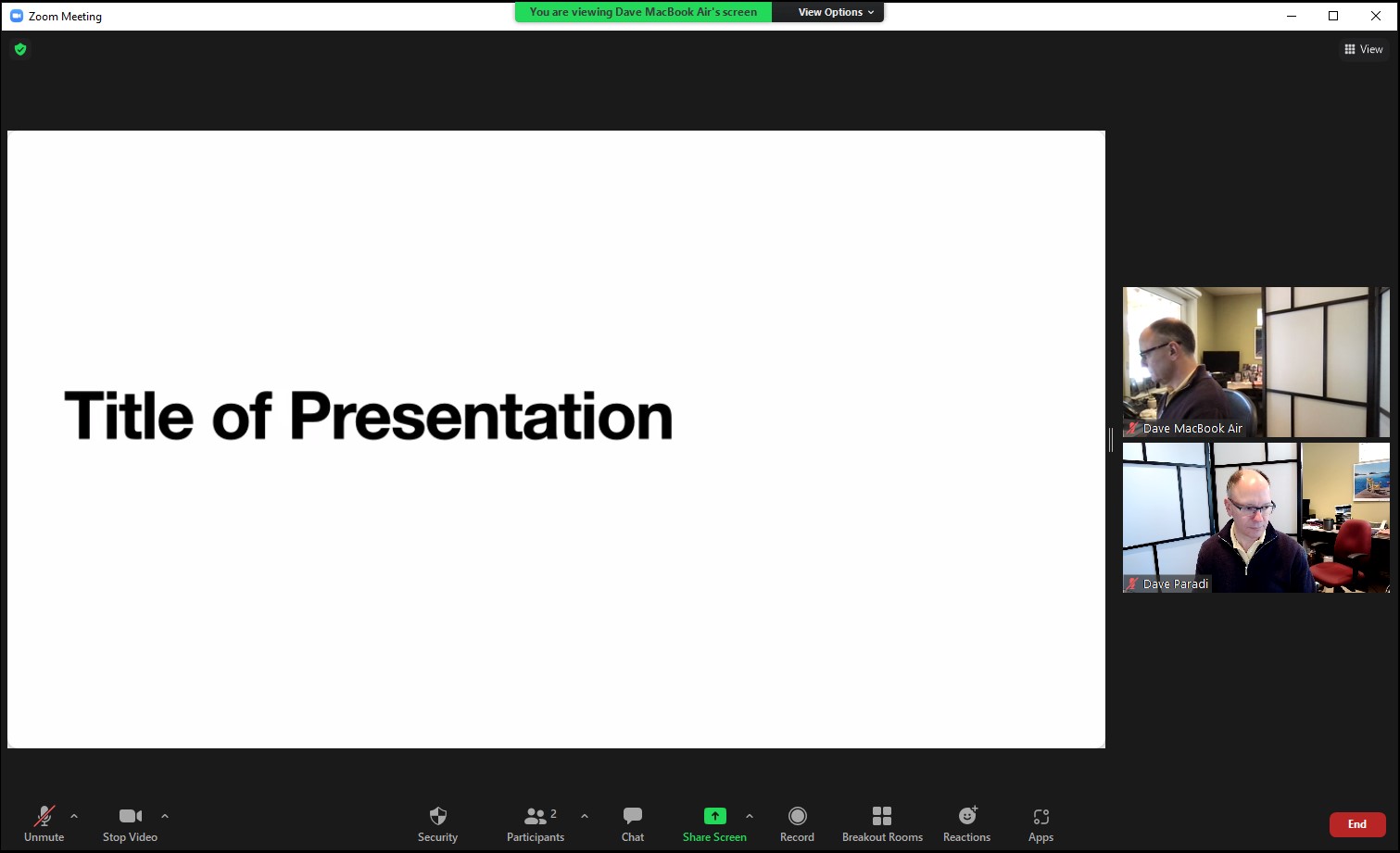 Share slides and see notes in Keynote Presenter View/Display with one
